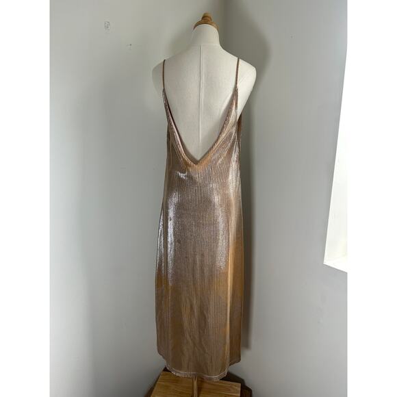 Metallic Gold Silver Spaghetti Strap Backless Flowy Shift Dress Womens M - Picture 6 of 11